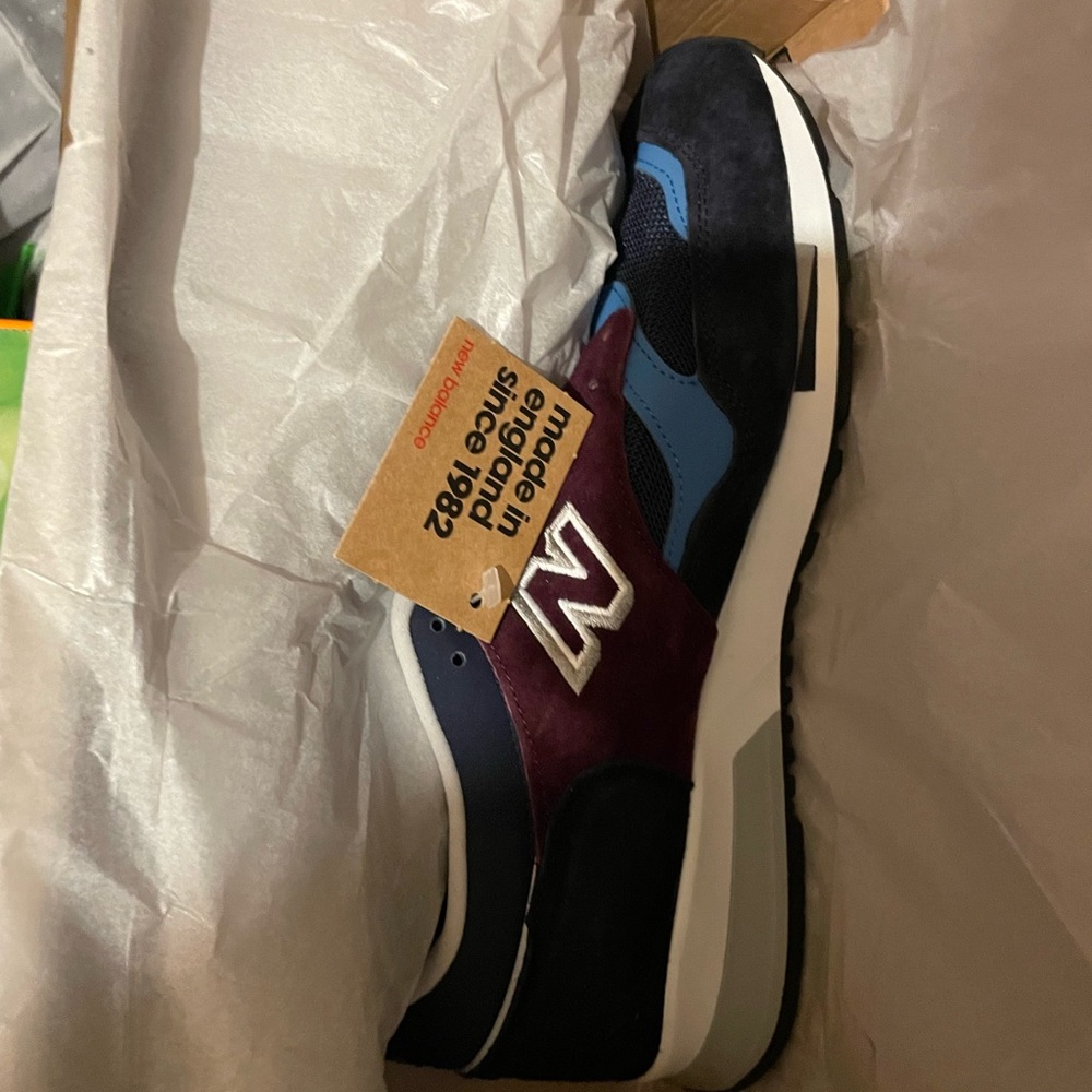 BRAND NEW MEW BALANCE MEN’S SNEAKER